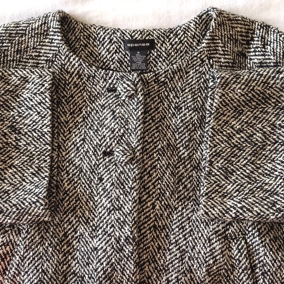 NWOT. Woman's Wool blended and full lined half length blazer. - Picture 3 of 8